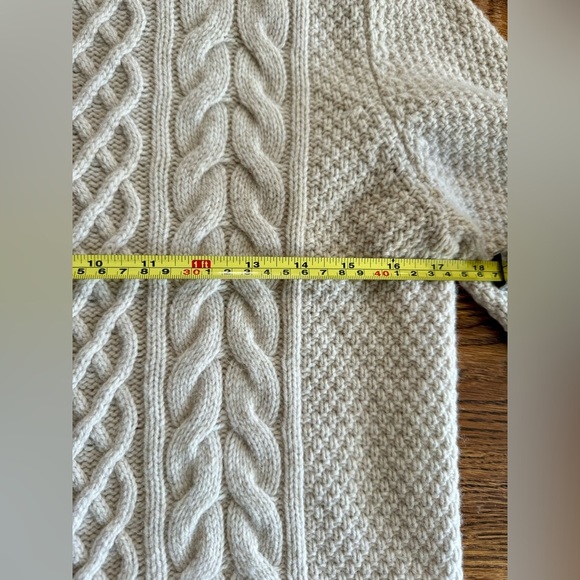 MASSIMO DUTTI beige wool turtleneck sweater (S) - Picture 8 of 8